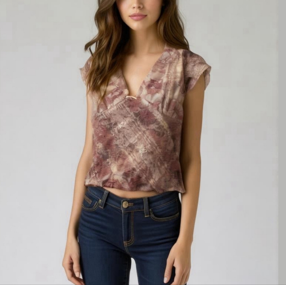 NWT Sweet Lilac Y2K Sheer Floral Lace Top Size L+XL